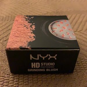 NYX HD Studio Grinding Blush